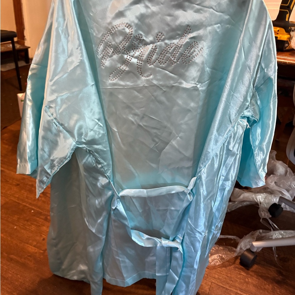 Bride Robe - Picture 3 of 5